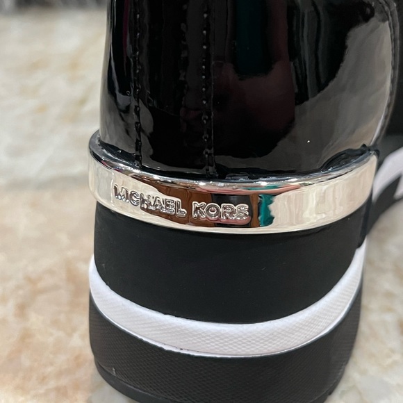 Michael Michael Kors Women’s Skyler Wedge Bootie Sock Sneakers. New - Picture 7 of 10